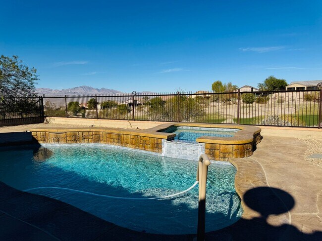 Building Photo - SHORT OR LONG TERM FULLY FURNISHED GOLF COURSE HOME W/POOL FOR LEASE 2BD/2.5BA