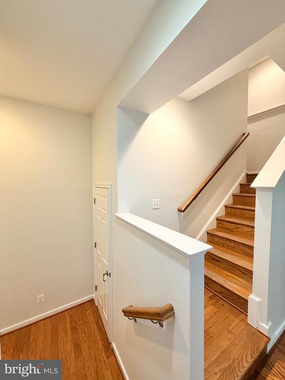 Building Photo - 2048 Blunt Lane