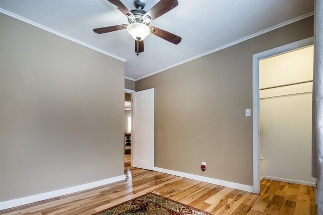 Building Photo - 290 Killington Ave