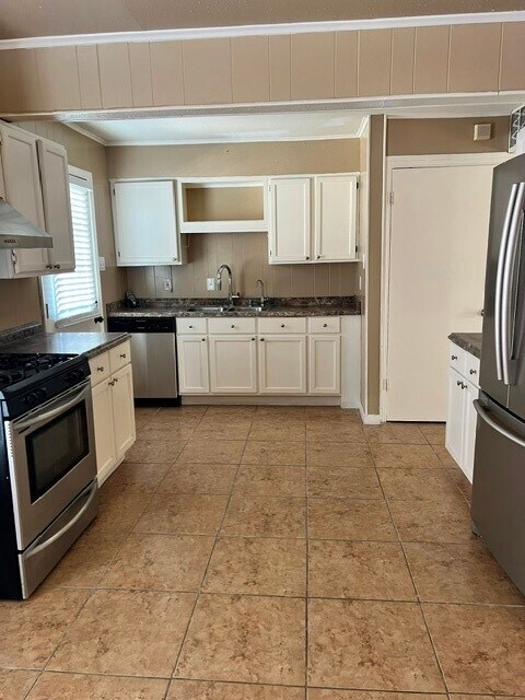 Building Photo - 7918 Prestwood Dr
