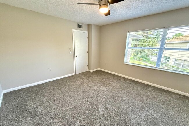 Building Photo - 3387 SW Sunset Trace Cir