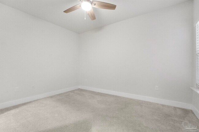 Building Photo - 704 Brambling Ct