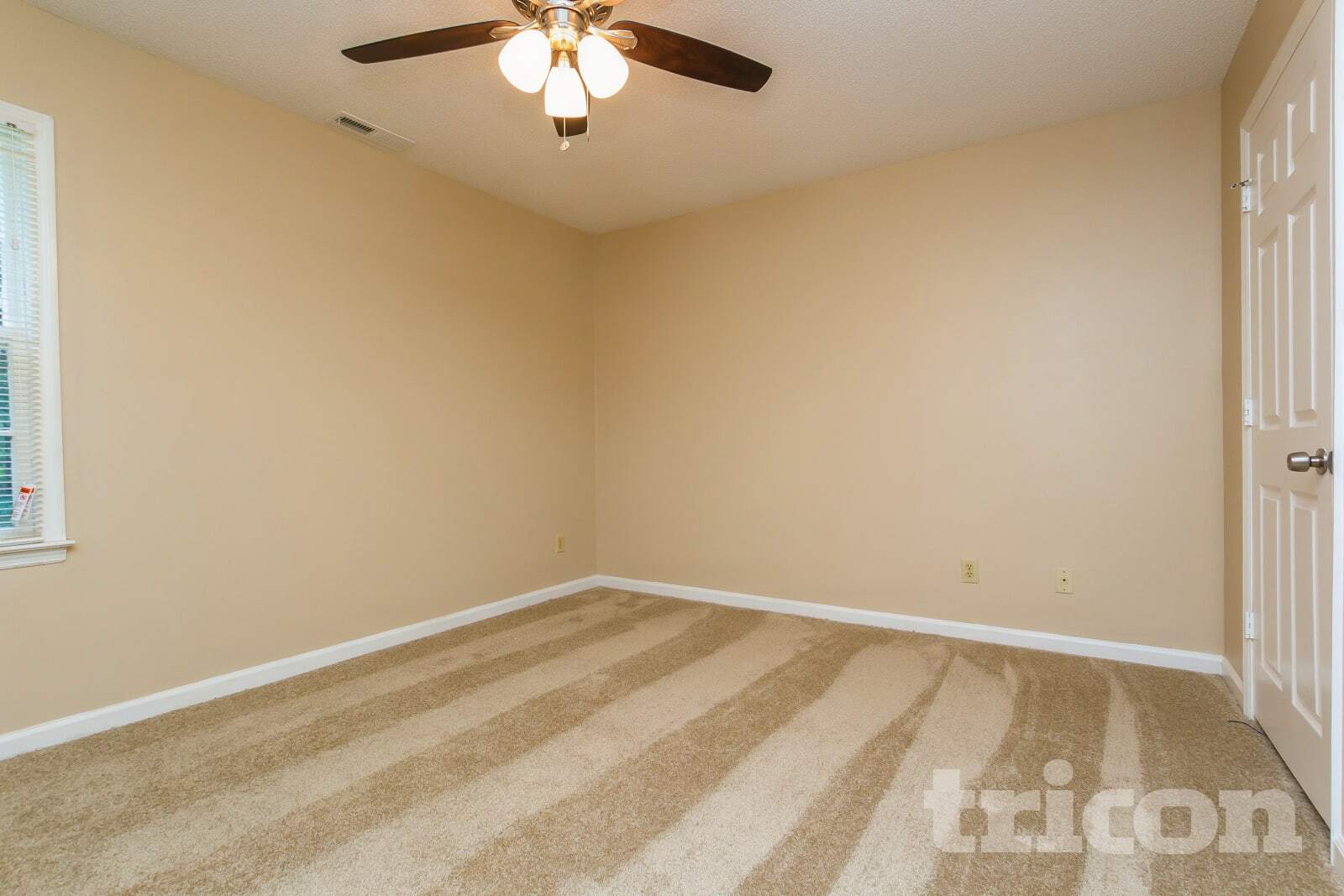 Building Photo - 1202 Holly Hills Dr SW