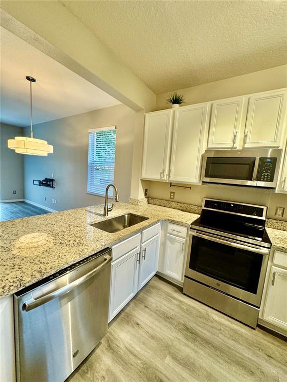 Building Photo - 1161 Long Oak Way