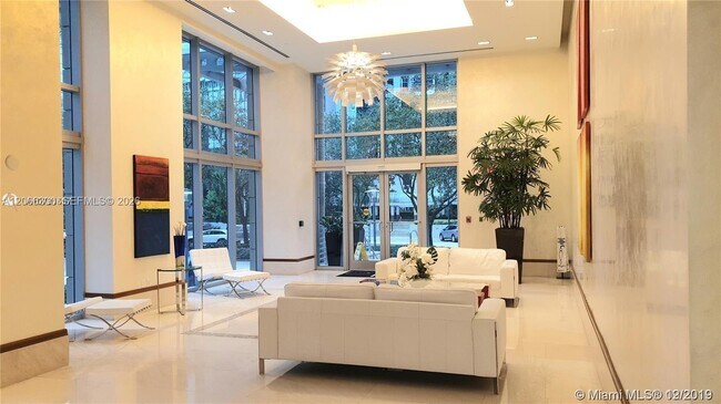 Building Photo - 1050 Brickell Ave