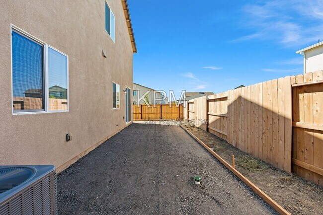 Building Photo - 10925 Admiral Cv Wy