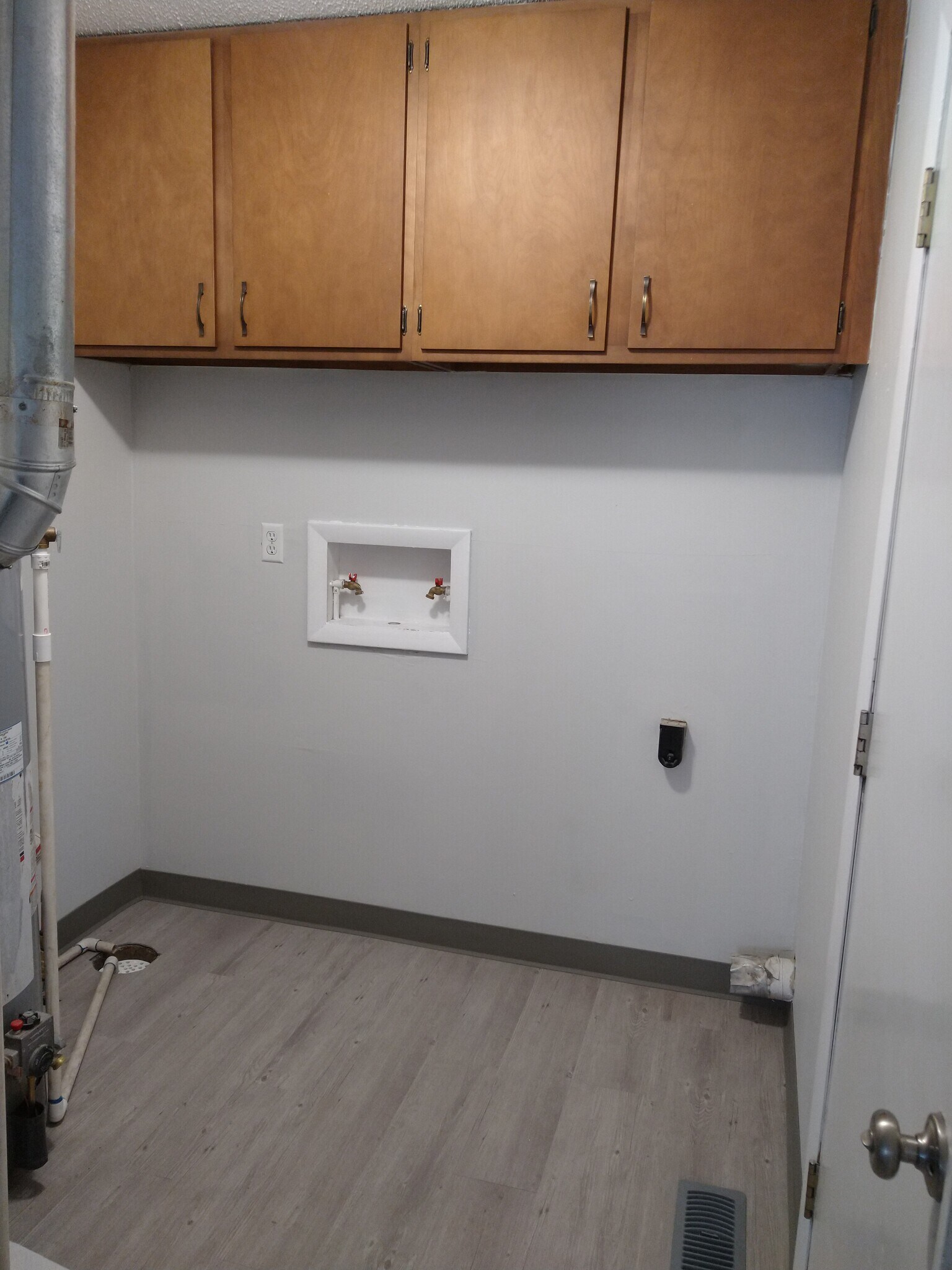 Laundry Room - 3326 SW Kiowa St