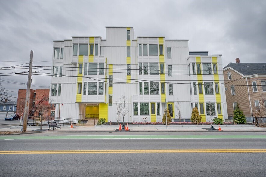 Building Photo - 205 Beacon St
