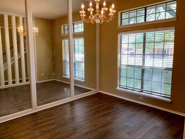 Building Photo - Modern Comfort Meets Classic Charm in This...