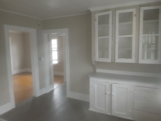 Building Photo - 21-23-23 Randolph St