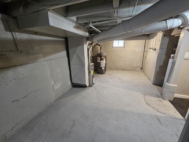 Building Photo - 442 Matthews St