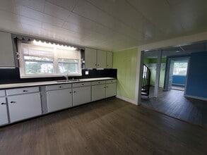 Building Photo - Utilities Included!!!!