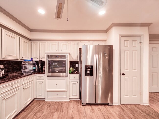 Building Photo - 14226 Woodnook Dr
