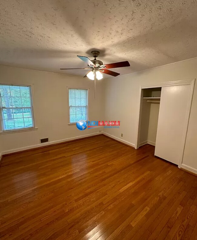Building Photo - Nice ranch in PARKVIEW cluster in Lilburn
