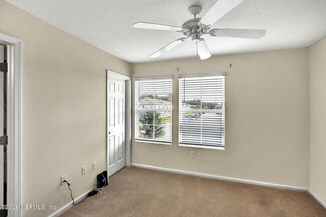 Building Photo - 156 Whispering Brk Dr