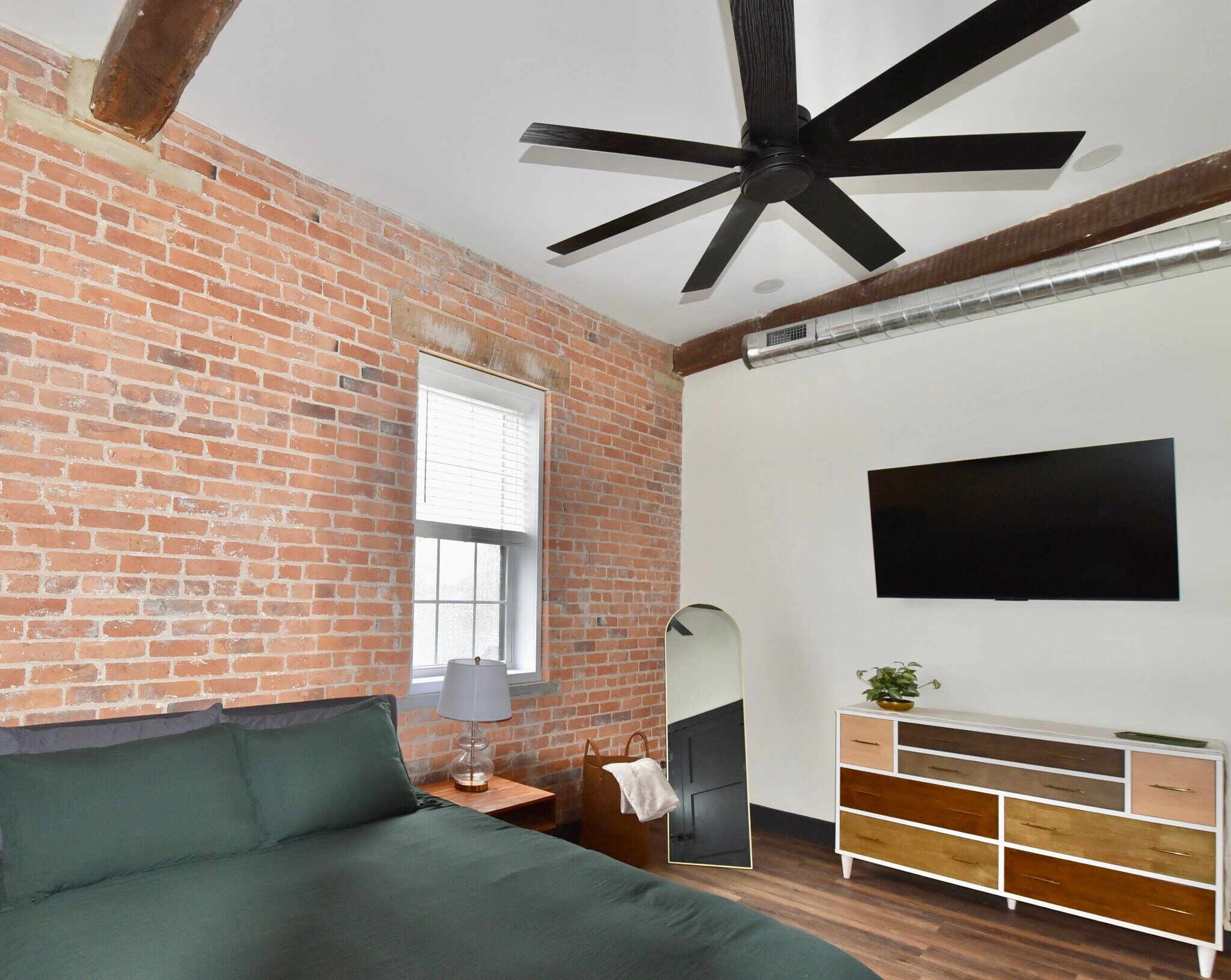 Each room has ceiling fans and spotlights throughout - 101 W Broadway St