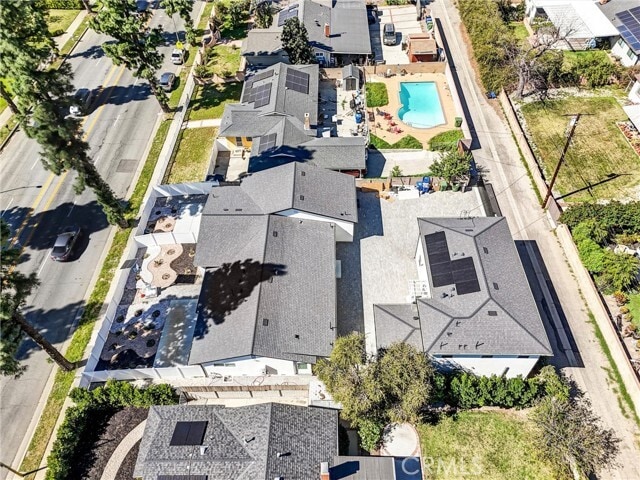 Building Photo - 18223 Chatsworth St