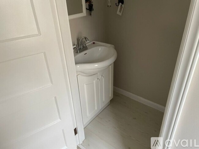 Building Photo - 3 Bedroom 2 Bathroom House In North Colleg...