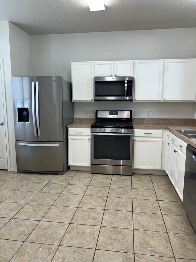 Building Photo - 18823 S Lyford Dr