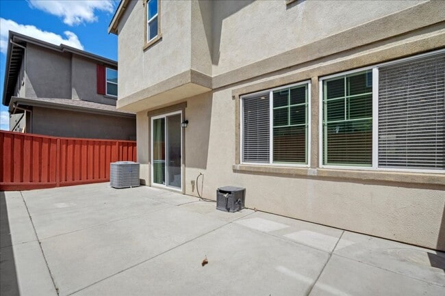 Building Photo - 4073 Gloster Way