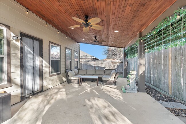 Building Photo - 1604 Hickory Burl Ln