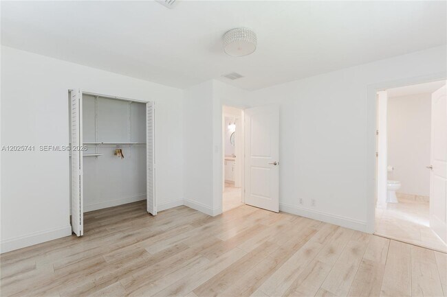 Building Photo - 2101 NE 63rd St