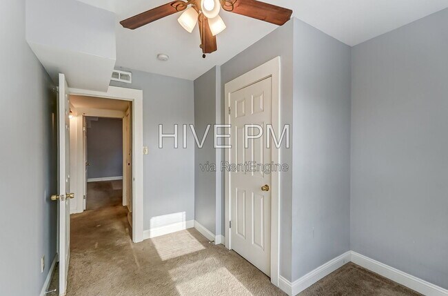 Building Photo - 3246 Linwood Ave
