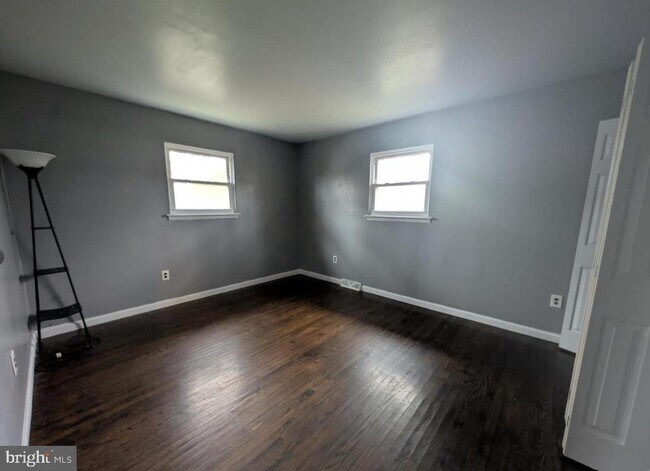Building Photo - 126 Juniper Ave