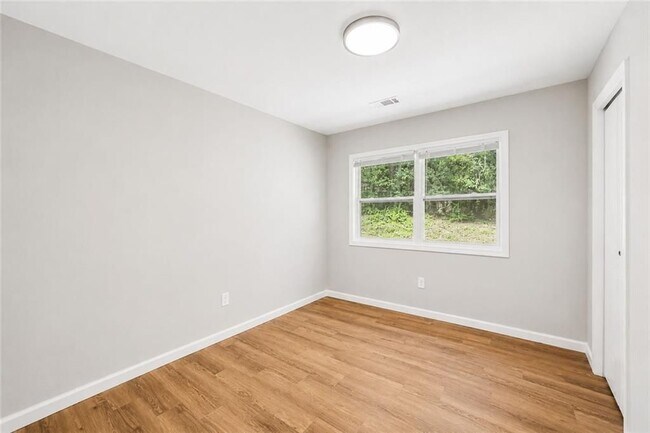 Building Photo - 1639 Bridgeport Dr NW