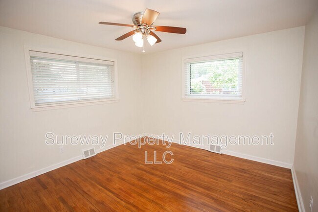 Building Photo - 104 Buckner Ave