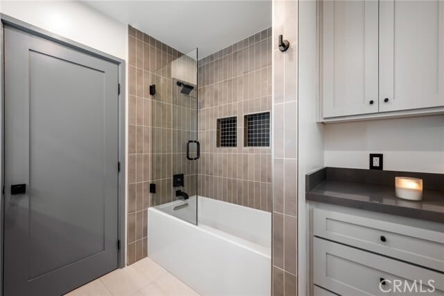 Building Photo - 7424 W 85th St
