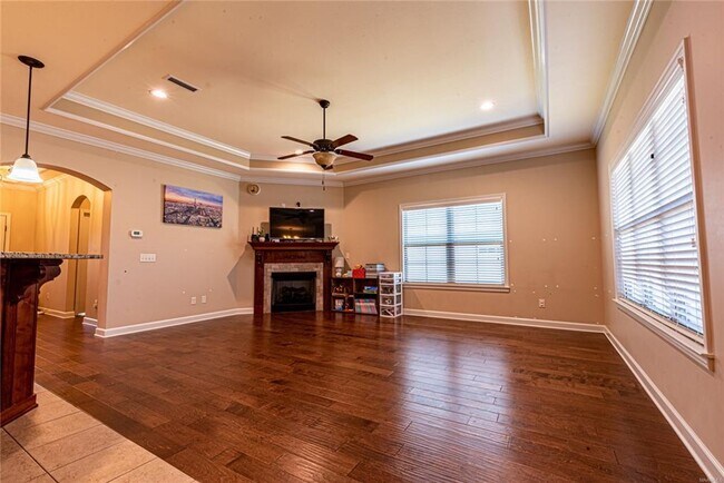 Building Photo - Valley Stream Subdivision!