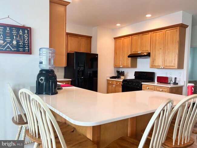 Building Photo - 448 Dock Rd