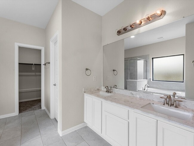 Building Photo - 40575 Goldeneye Pl