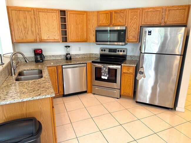 Building Photo - 8000 Carnoustie Pl
