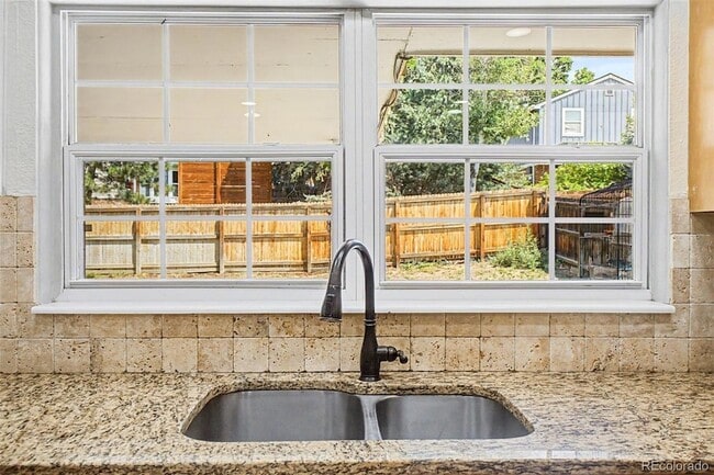Building Photo - 11467 E Amherst Cir S