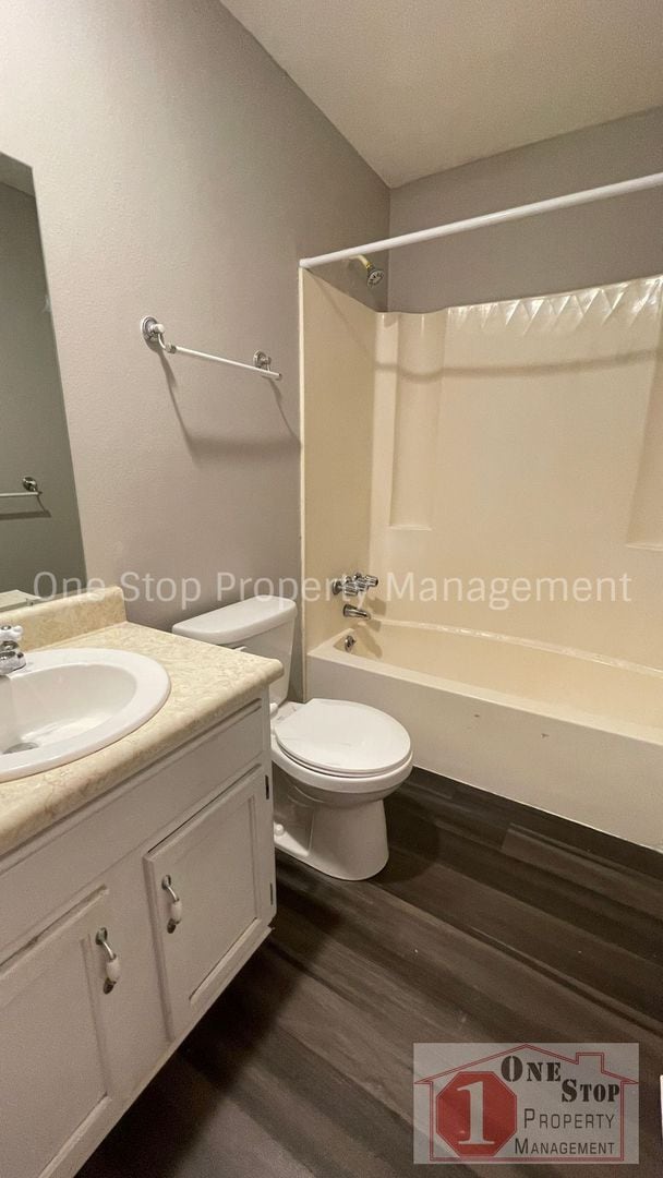 Building Photo - Beautiful 3 Bedroom 1 Bathroom Home in Ola...