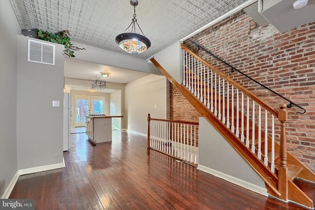 Building Photo - 1108 Baylis St