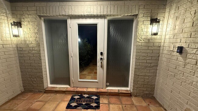 Building Photo - 13772 Sand Crane Dr