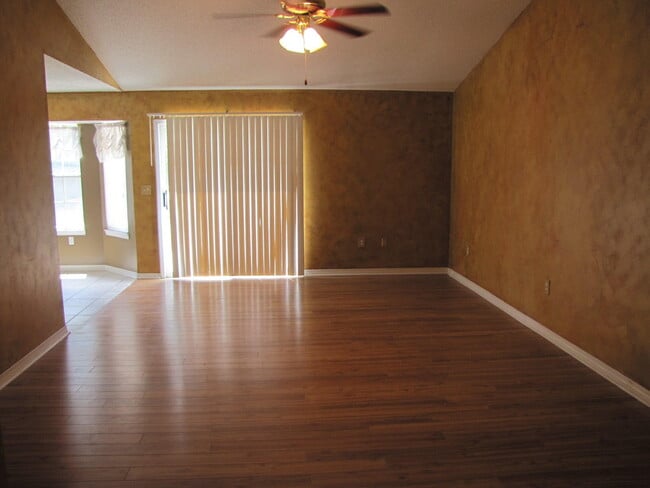 Building Photo - 4803 Young Rd