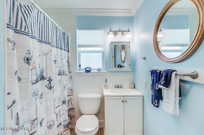 Building Photo - 410 Old Spanish Trail