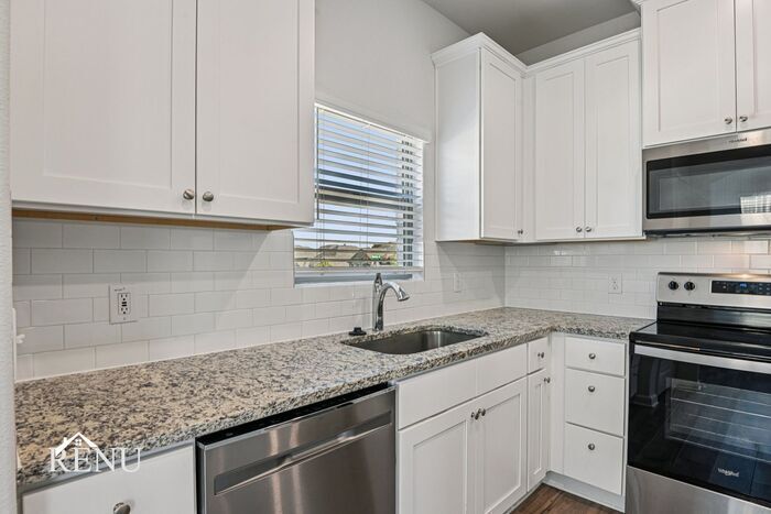 Building Photo - 329 Bearman Dr