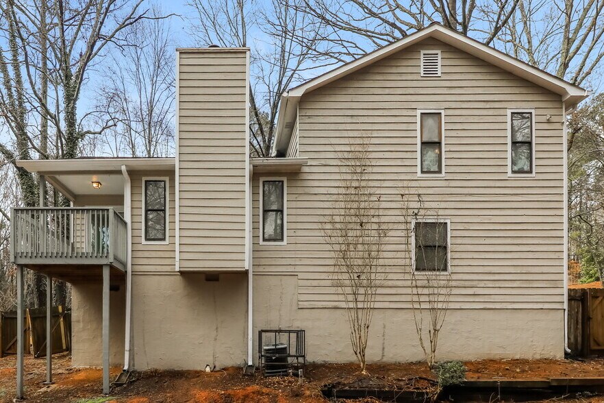 Building Photo - 4173 Woodcrest Dr