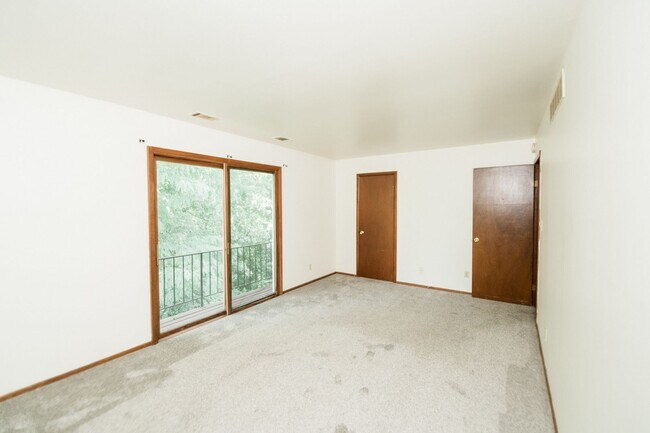 Building Photo - 3320 Randolph Pl
