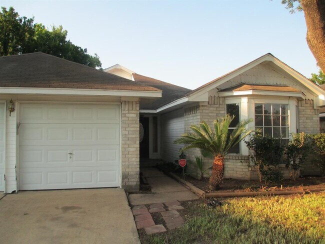 Building Photo - 16022 Sierra Vista Dr