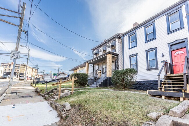 Building Photo - 522 E Warrington Ave