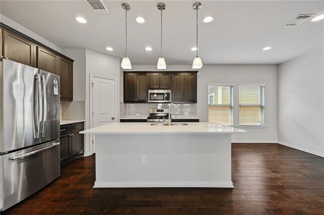 Building Photo - 8717 Blaze Dr