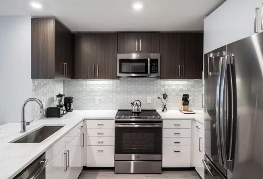 Building Photo - 4836 Rugby Ave