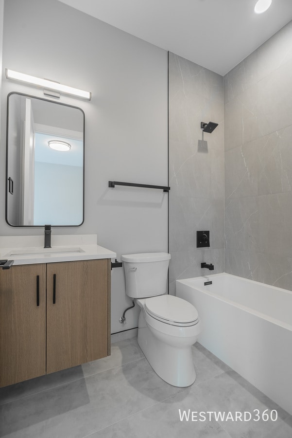 Building Photo - 3738 S Calumet Ave