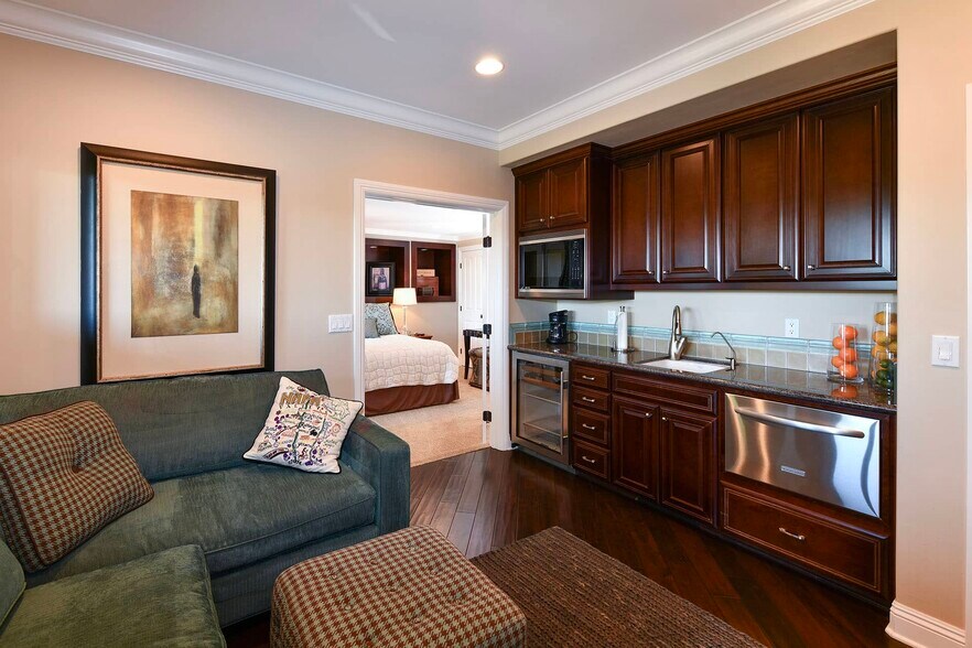 Building Photo - 21 Pinnacle Peak St